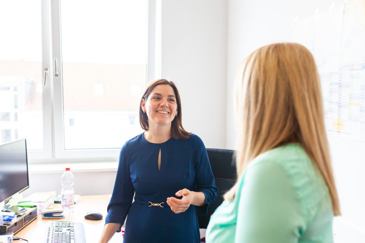 Kanzlei Dr. May, Steuerberaterinnen im auffenen Ausstausch