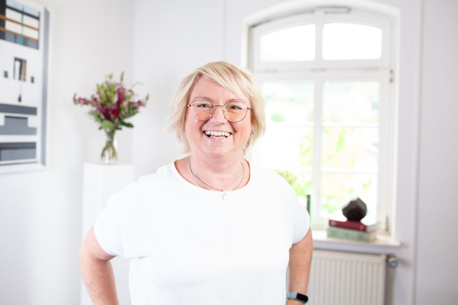 Steuerkanzlei Dr. May Weinheim; Angelika Nett, Steuerfachangestellte